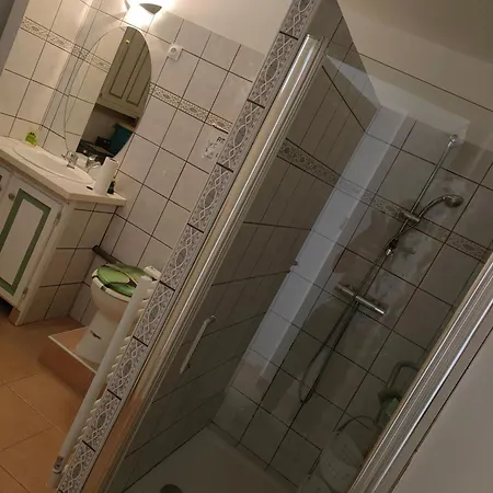 Lägenhet Charmant Studio Les Pieds Dans L'Eau Le Pradet